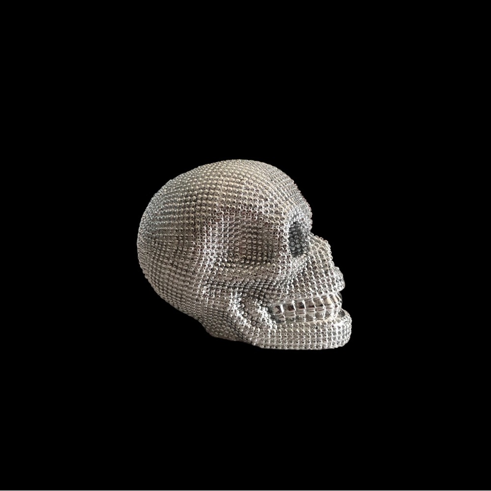 New Skull display with optional red eye lights! - Picture 11 of 14